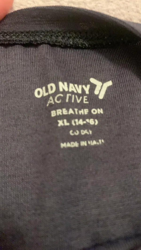 Old Navy Top  - Image 2