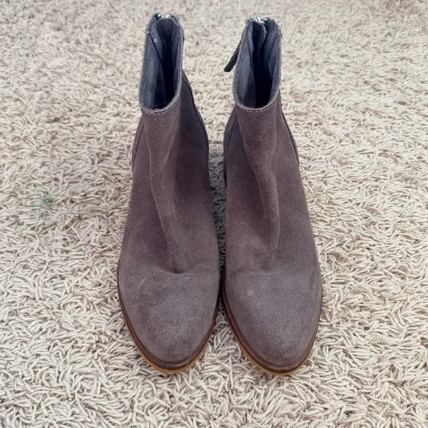 Steve Madden Brown Ankle Boots with Back Zip Size 7.5 - Image 2