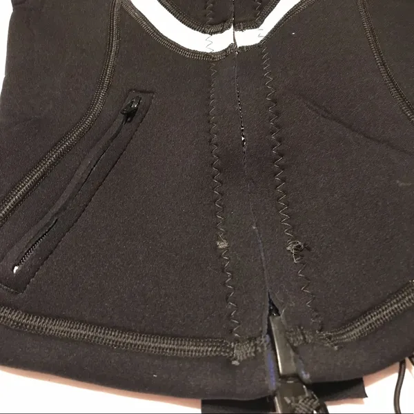 RIPCURL wet top 2.2 Core #M22568 size 4 - Image 11