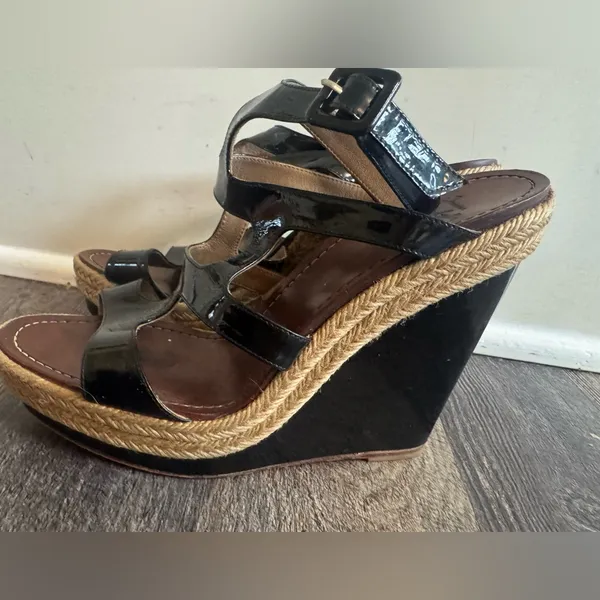 Christian Louboutin Bilbao Black Patent Leather Strap Wedge Sole‎ Sandals 41 - Image 2