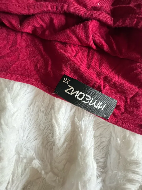 Open Shoulder Going Out Top Red Size XS - Image 3