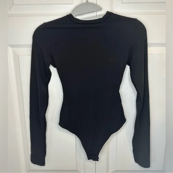 SKIMS Fits Everybody (G12) NWT Long Sleeve Crew Neck Bodysuit Onyx M - Image 3