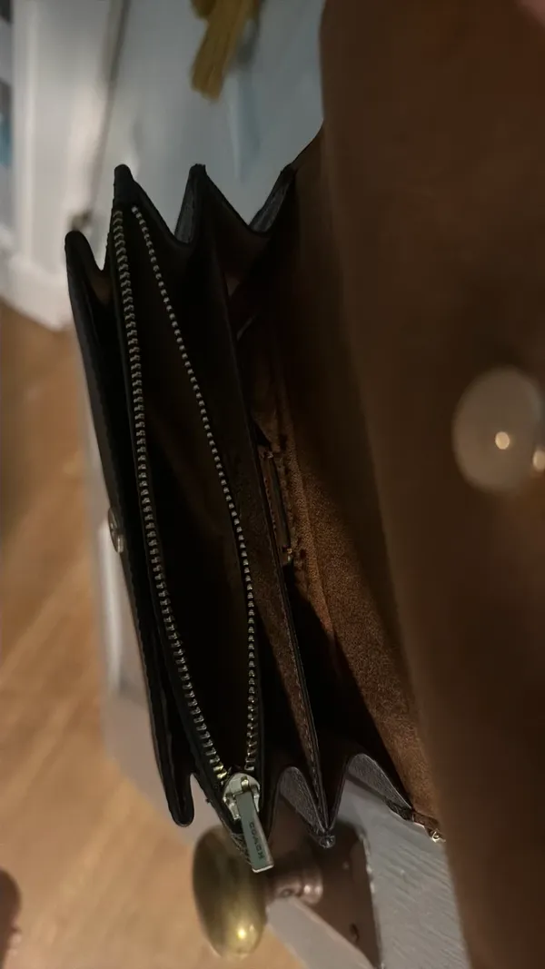 Coach  - Image 3