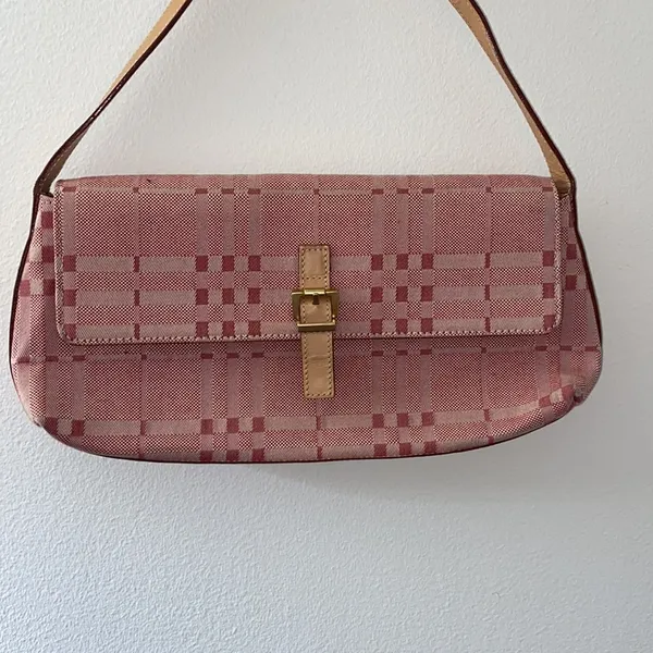 Burberry Vintage Authentic Red Denim Shoulder Bag - Image 2