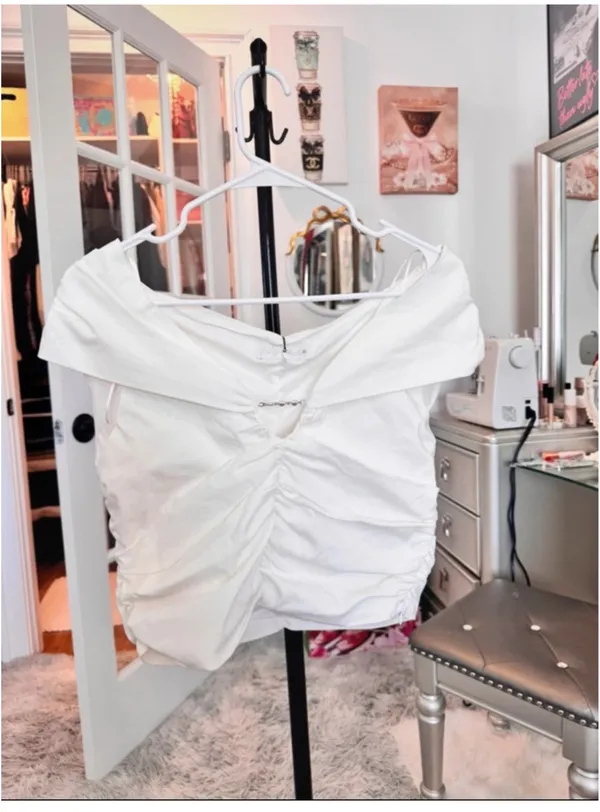Zara White Off-Shoulder Ruched Crop Top with Front Twist - Image 2