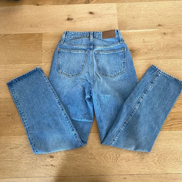 Madewell - Curvy Perfect Vintage Straight Leg Jeans in Blue - Image 3