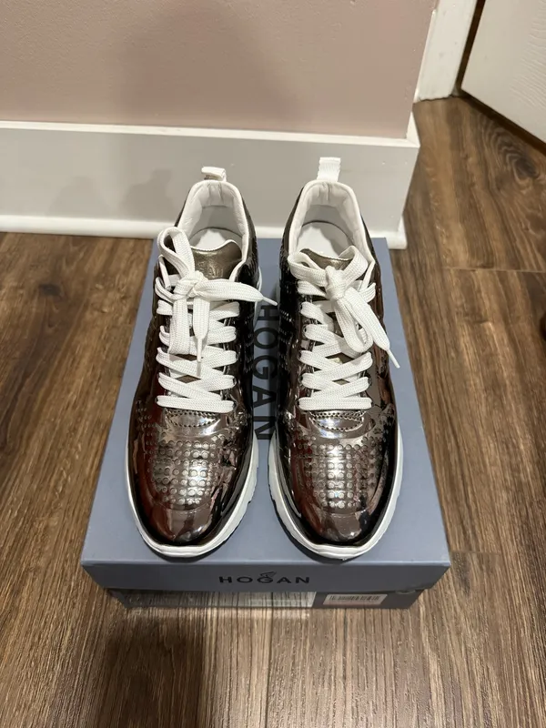 Hogan Sneakers Silver Size 7.5 - Image 4
