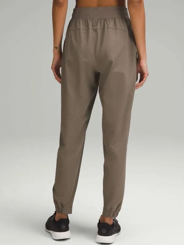 Lululemon license to train high rise‎ pant in nomad size 8 - Image 2
