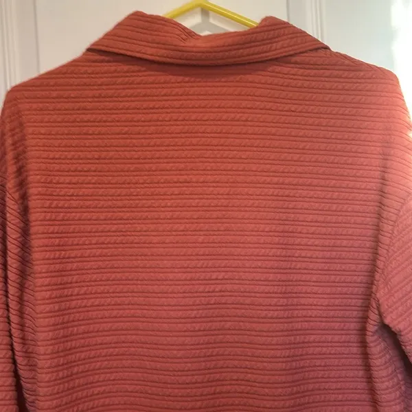 Source Unknown BURNT ORANGE TOP WITH DRAW STRING ON BOTTOM HEM LONG SLEEVES TEXTURED MATERIAL - Image 6