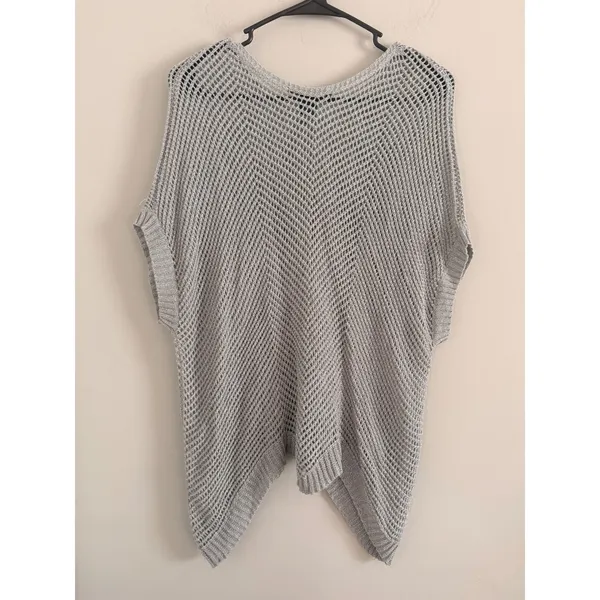 BCBGMAXAZRIA Sweater Top Womens Medium Silver Metallic Open Knit Sharkbite Hem - Image 3