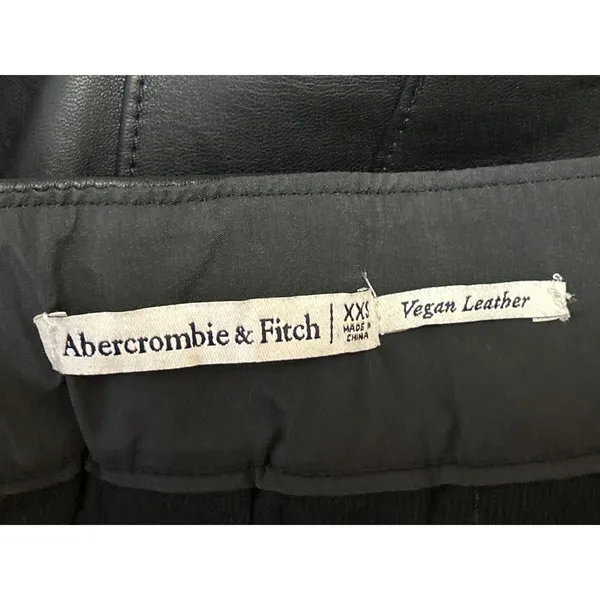 Abercrombie & Fitch Black Faux Leather Pleated Zip Mini A-line Flared Skirt XXS - Image 4