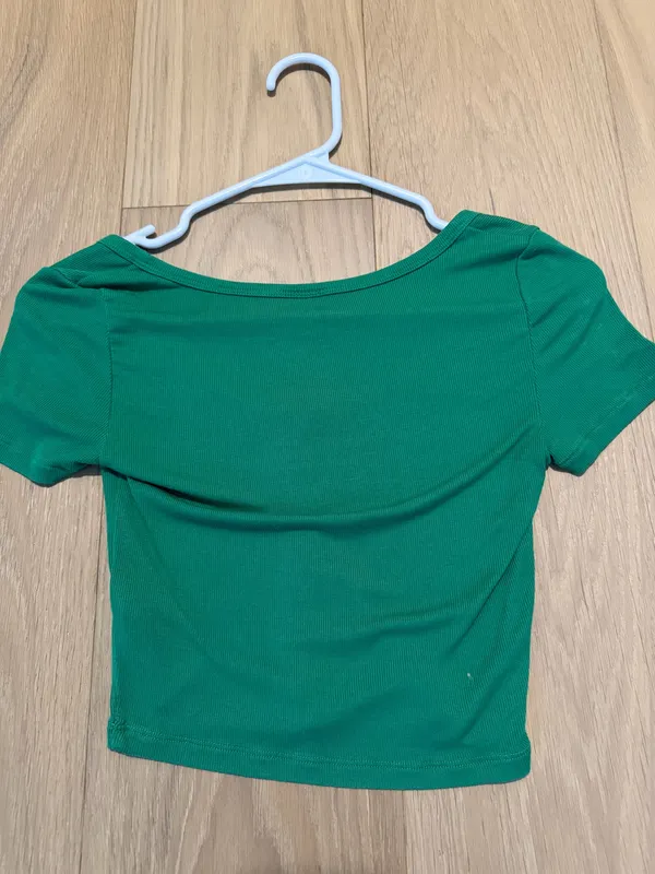 Sunday Aritzia Best Top - Image 3