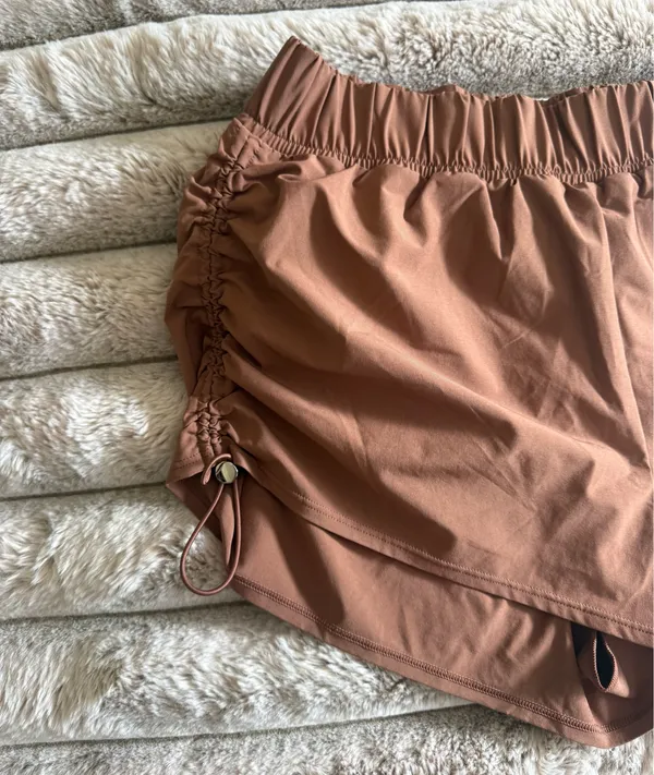 ALO Yoga Cinch It Chestnut High-Rise Athletic Running Shorts - Image 4