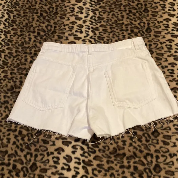 ZARA Shorts White Jean Shorts Women’s Size 12 Distressed Edging Side Slit Shorts - Image 5