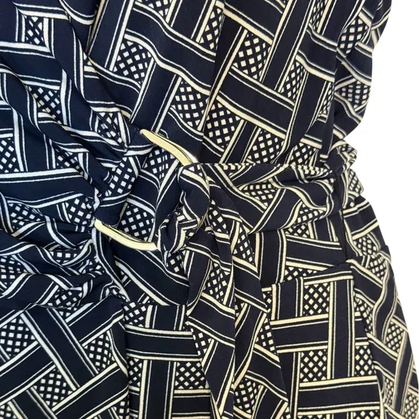 WHITE HOUSE BLACK MARKET Navy White Geometric Halter Wrap Top Silver Ring Size M - Image 5