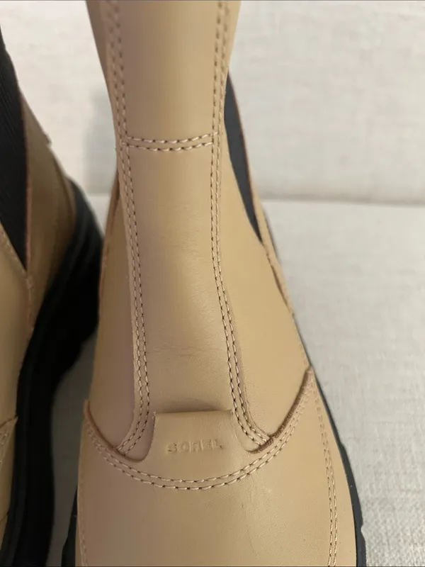 Sorel Caribou x Chelsea Waterproof Boots, Tan/Black, Size 8.5, NWT no box - Image 9