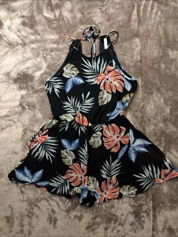 Final Touch Romper Women’s Size S Black with Coral and Blue Leaf Accents - Image 6