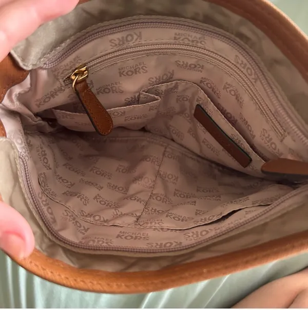 Michael Kors Crossbody - Image 4