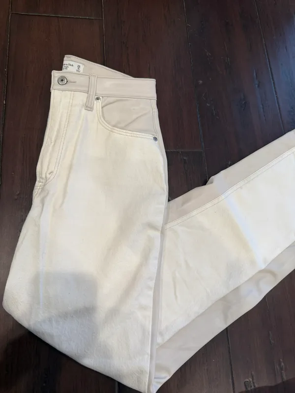 Jeans - Image 2