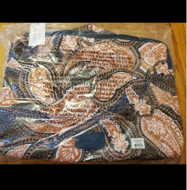 Vera Bradley Laptop Bag Crossbody - Image 3