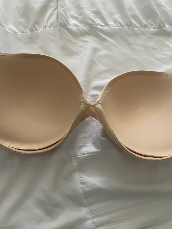 SKIMS ultimate push up plunge bra  Size : 34DDD - Image 9