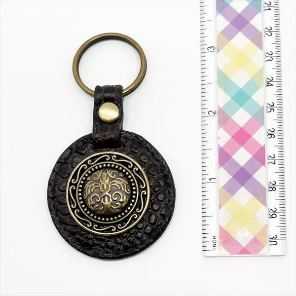 Vintage Genuine Leather and Metal Medallion Round Keychain Gold Tone - Image 3