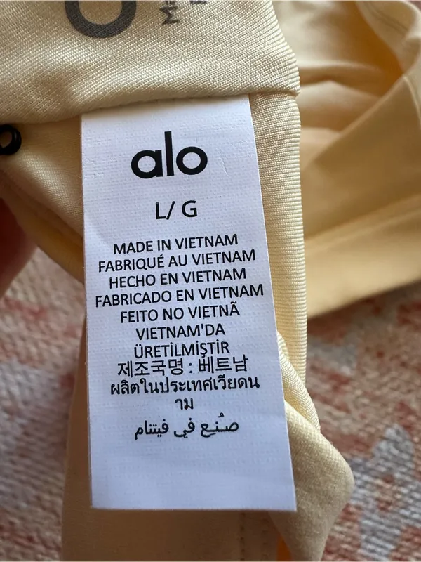 NWT alo yoga splendor bra candlelight yellow white size large sold out limited - Image 7