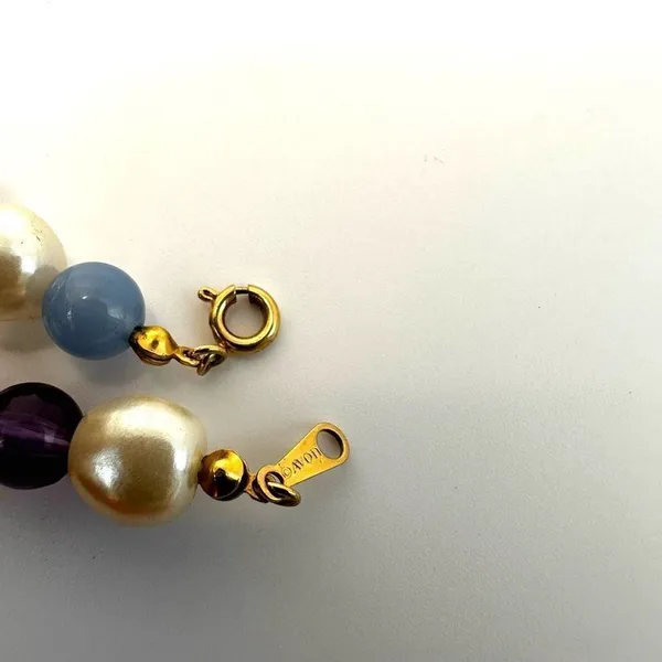 Avon Vintage faux pearl colorful bracelet - Image 5