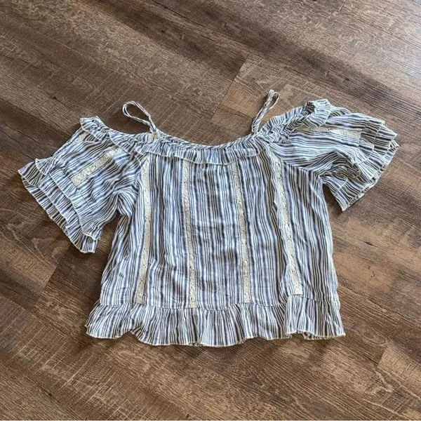 American Eagle Cold Shoulder Ruffle Top Embroidered Festival Boho Medium - Image 6