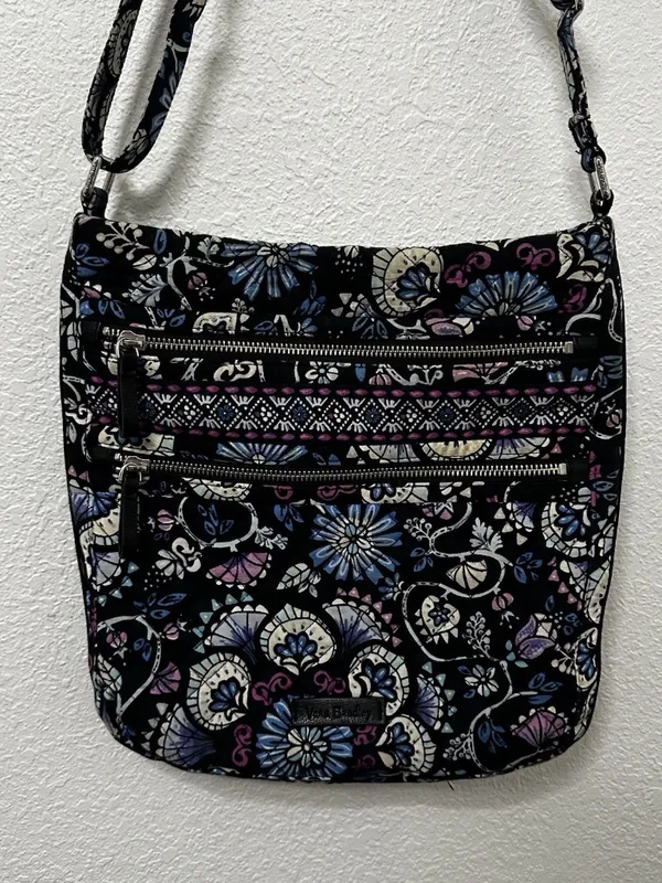 Vera Bradley Triple Zip Hipster Crossbody Shoulder Bag "Bramble" Pattern Adjust - Image 2