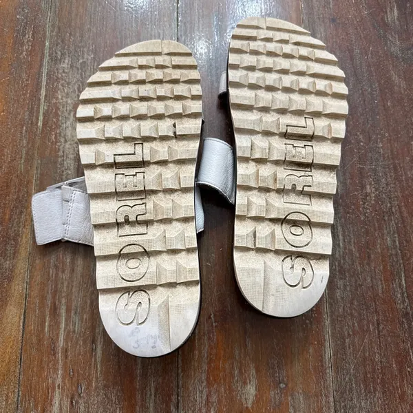 Sorel White Two Strap Leather Sandals with Black Sole Studded Detailing Women 10 - Image 10