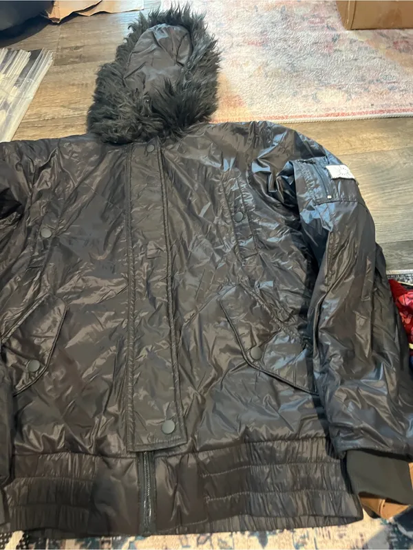 Aerie faux fur trim puffer jacket - Image 6