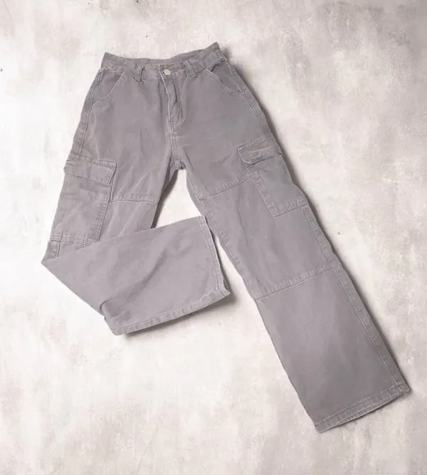 Gray cargo pants - Image 4
