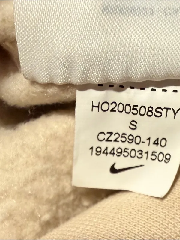 Nike sportswear club fleece Women oversized Beige Pullover Hoodie size S - Image 5