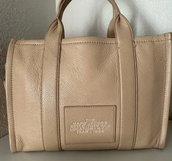Marc Jacobs The Tote Bag - Image 8
