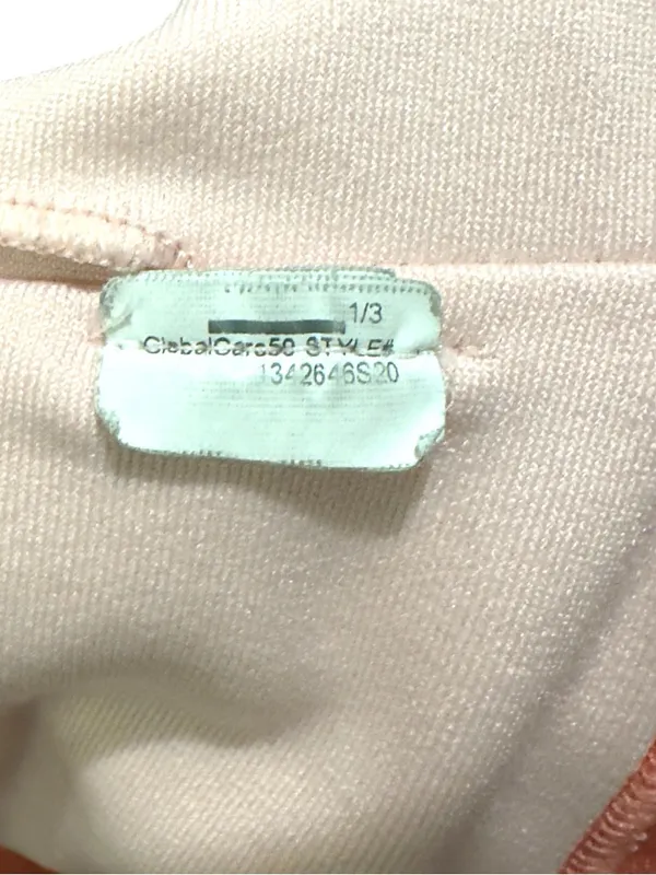 Under Armour | EUC Women's Light Pink Crop Sports Bra (size M) - Image 6