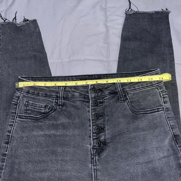 High Waist Jeans - Image 9