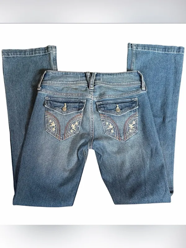 Hollister Ultra Low Rise Boot Cut Jeans Embroidered back NWT - Image 2