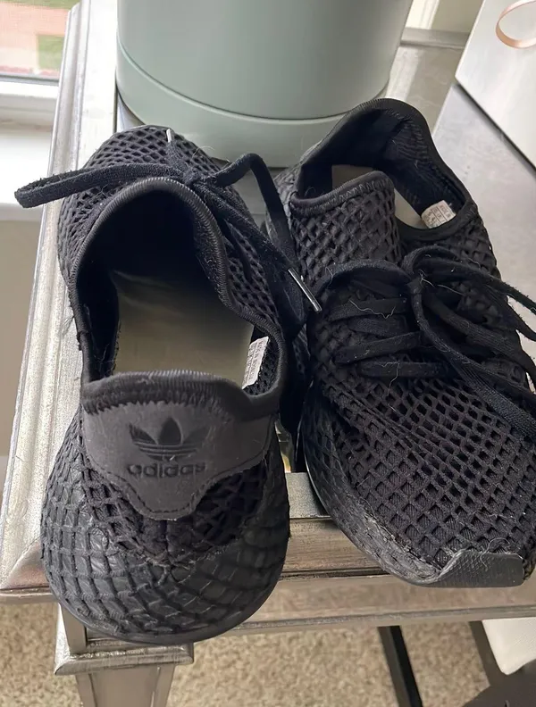 Adidas Tennis Shoes - Image 4