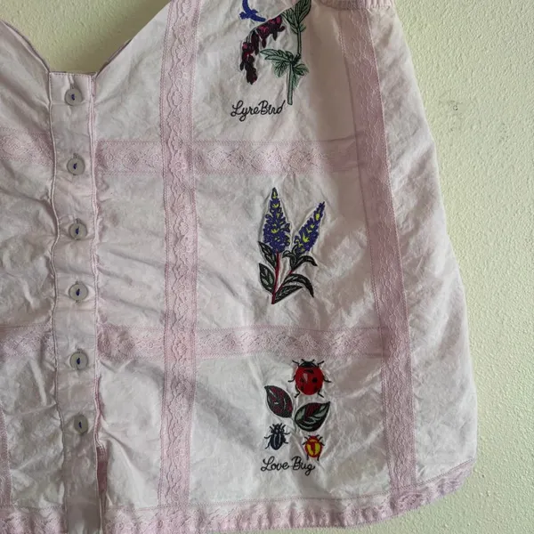 Lyrebird Pink Cottagecore Cotton Sleeveless Embroidered Lace Button Down Top L - Image 3