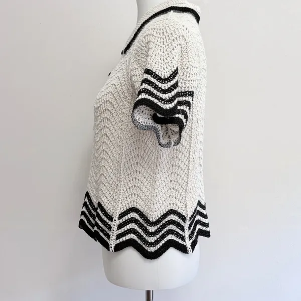 Solitaire Crochet Knit Polo Top Small Cream Black Chevron Scalloped Trim - Image 3