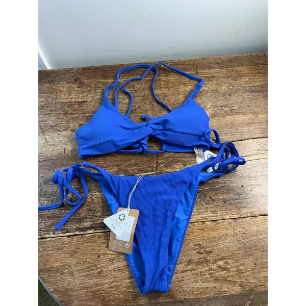 Berlook‎ Blue Twist Backless Bikini Top and tie bottoms NWT - Image 4