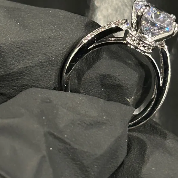 Elegant Silver Women's Ring - Image 8