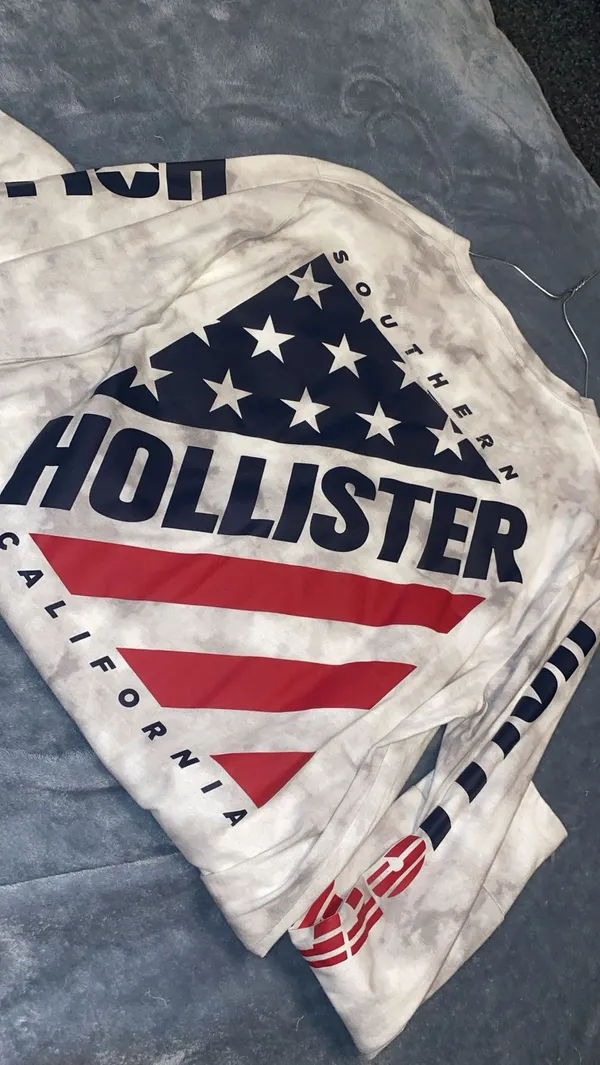 Hollister Long Sleeve - Image 2