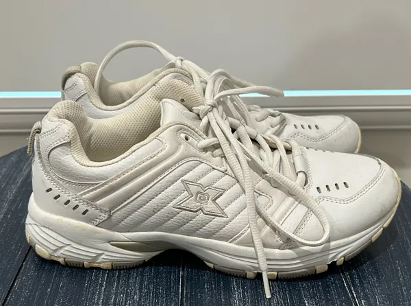 Ladies Active Sneakers White Size 8 - Image 6