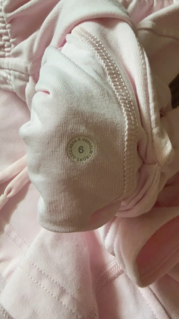 Lululemon Inner Glow Shorts 3” size 6 - Image 3