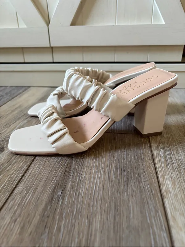 Coconuts by Matisse Women's First Love Heeled Sandals - Image 2