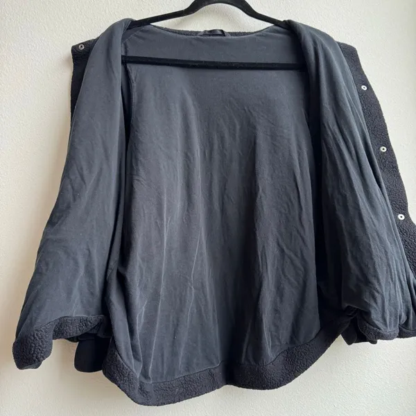 Alo Black Sherpa Snap Button Cozy Relaxed Oversized Teddy Coat Size Medium/Large - Image 9