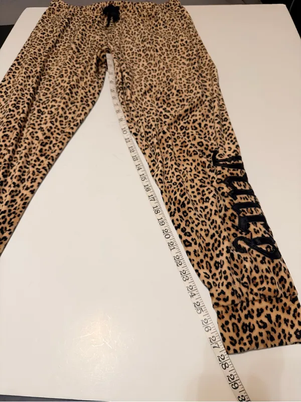 Juicy Couture leopard print soft velour lounge pant, pull up elastic waist, sz L - Image 5