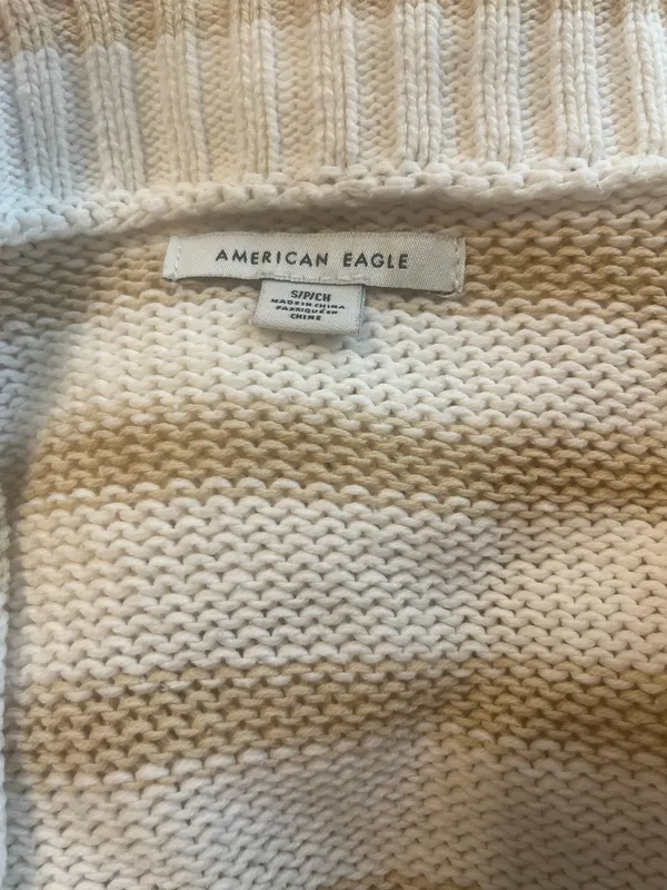 Cropped American Eagle Sweater - Image 2